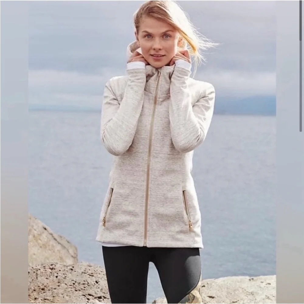 Athleta fur lined hoodie NWOT - Picture 2 of 6